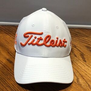 Titleist Golf Unisex Adjustable Cap in Gently Used Condition!